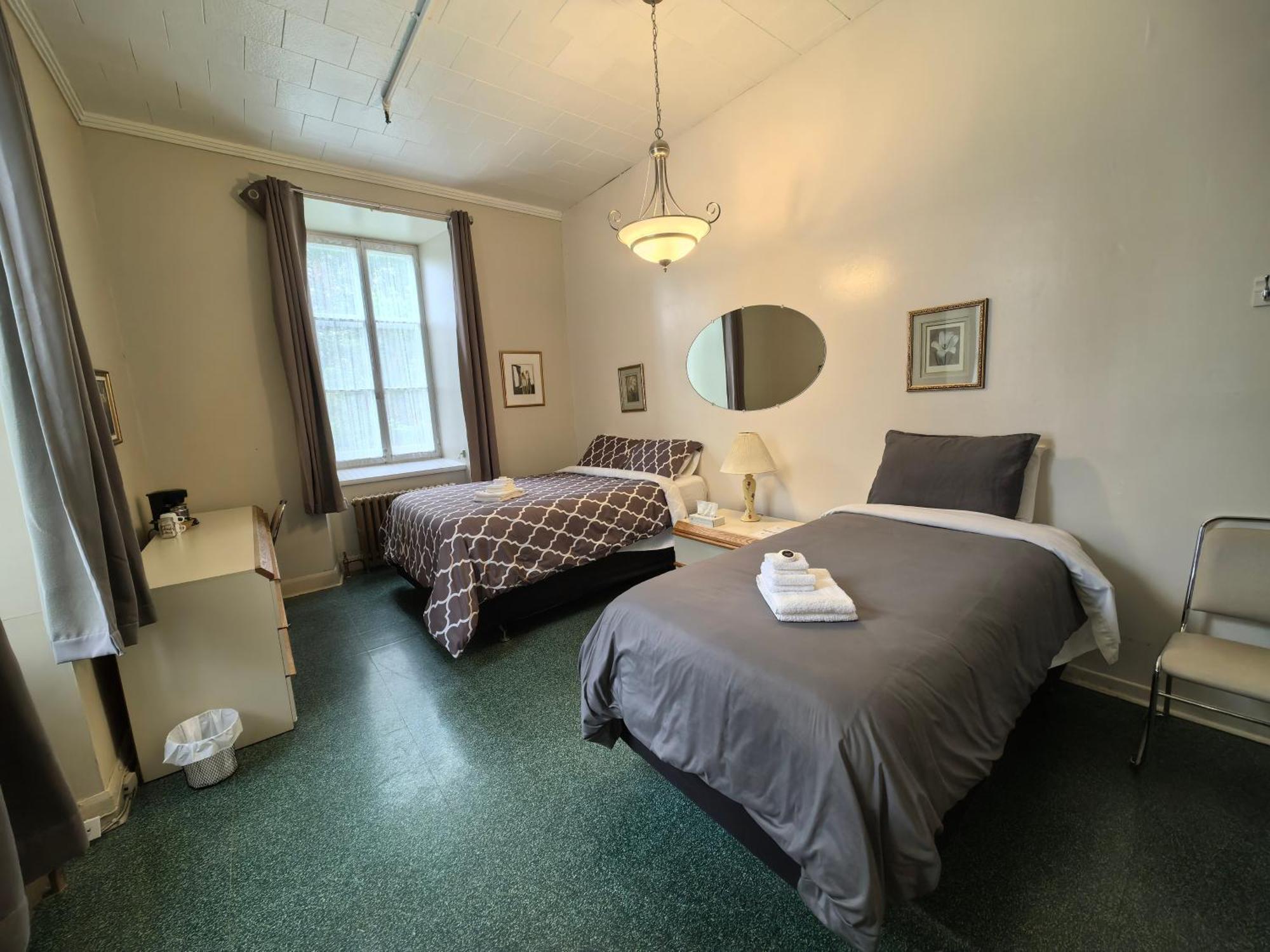 Auberge Du Couvent Saint-Casimir Eksteriør bilde